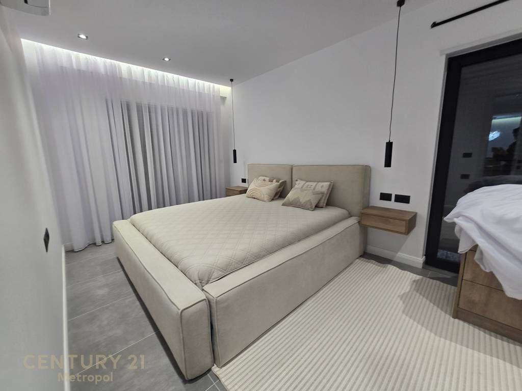 Appartamento moderno 3+1+2 in affitto nella Residenza Kodra e Diellit.