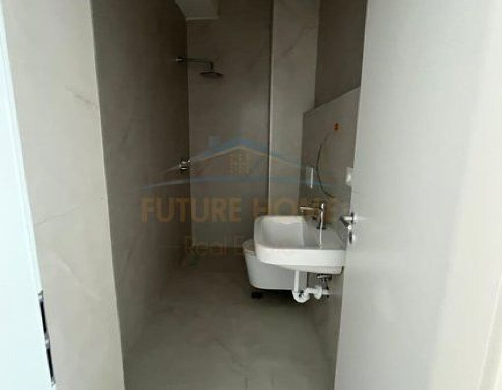For sale, Apartment 1+1, Kadiu Complex, Tirana
