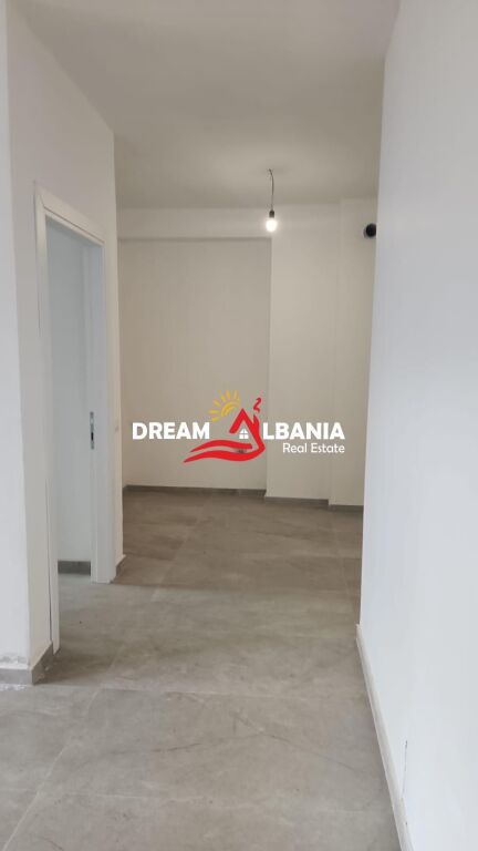 Locale Commerciale in Affitto tra Via Myslym Shyri e Via Kavaja (ID 42611421)