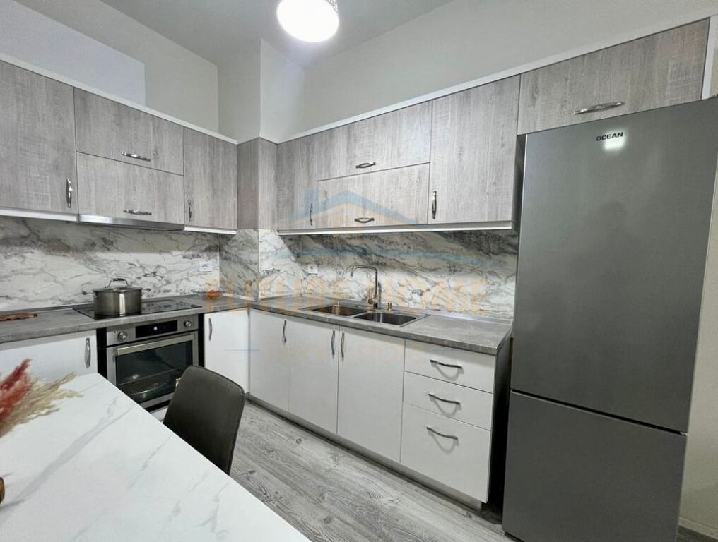 Qera, Apartament 2+1, Kompleksi Golden Park, Tiranë