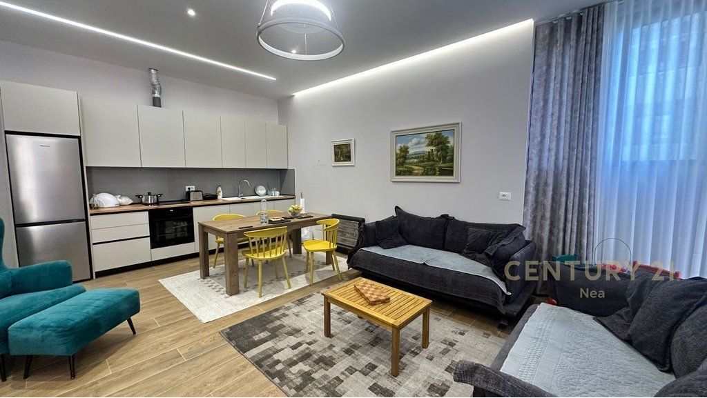 Appartamento in affitto con 2 camere da letto, 1 bagno e 2 posti auto, vicino al Giardino Botanico!