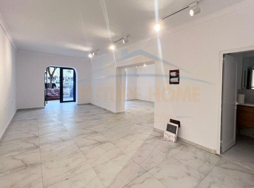 Rent, Business Premises, Xhamllik, Tirana