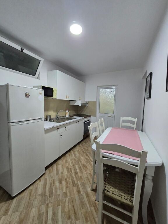 Jepet Me Qera Apartament 1+1
