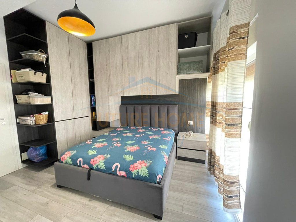 Shitet, Apartament 2+1+2, Kompleksi Mangalem, Tiranë.