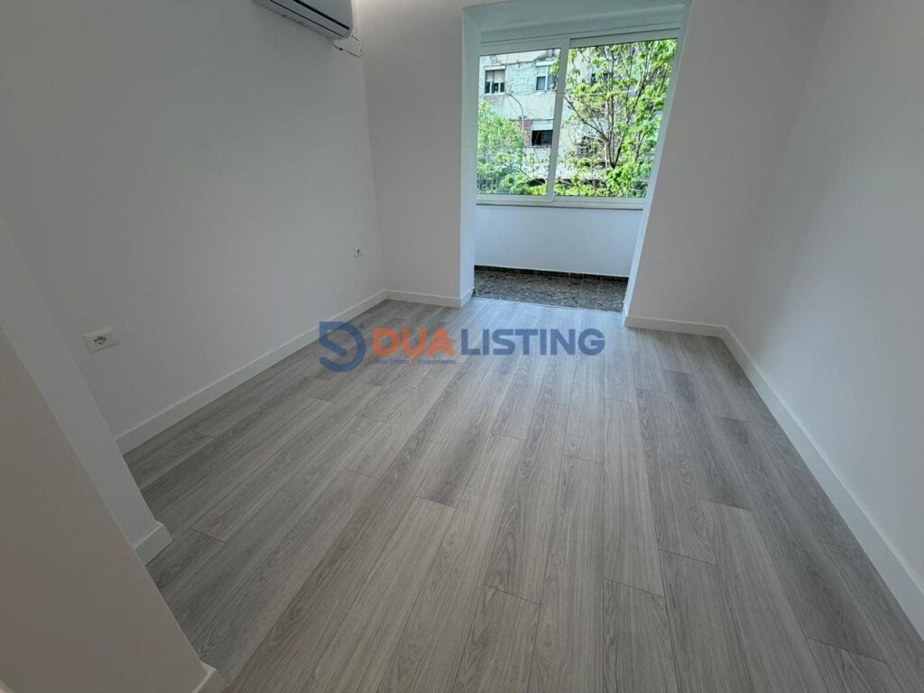 Business premises for rent, Barrikadave Street!