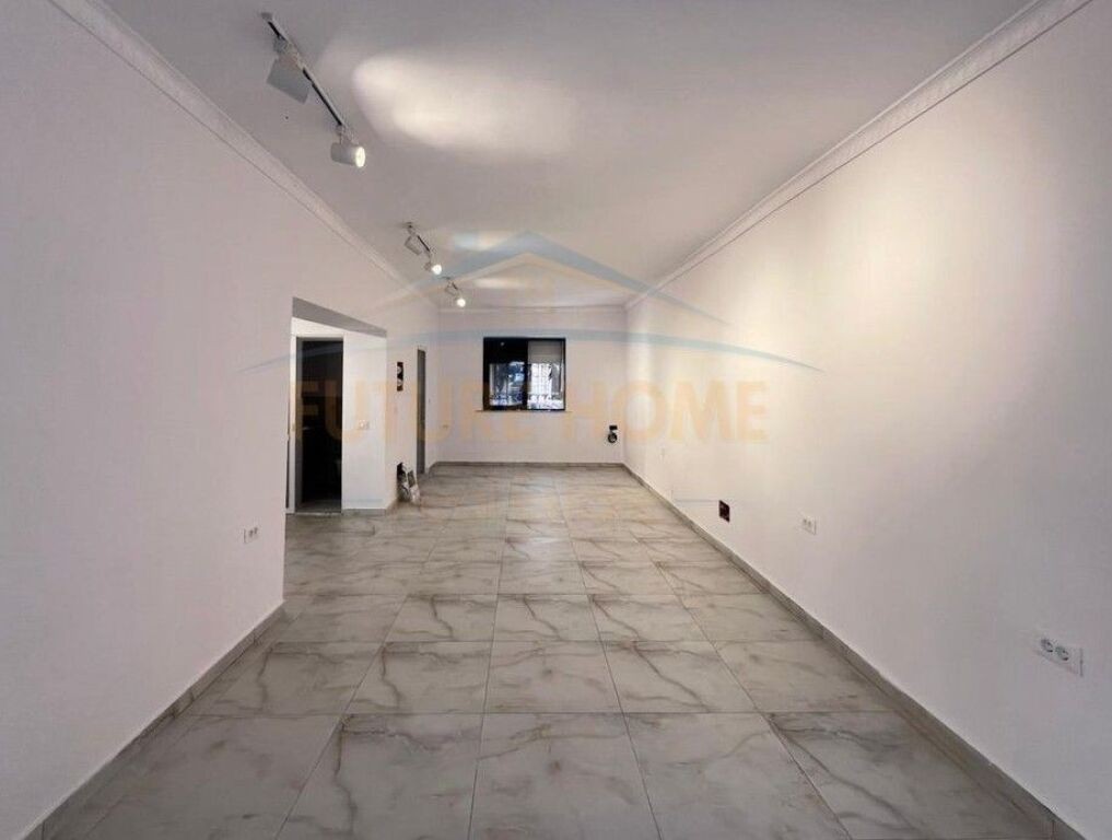 Rent, Business Premises, Xhamllik, Tirana