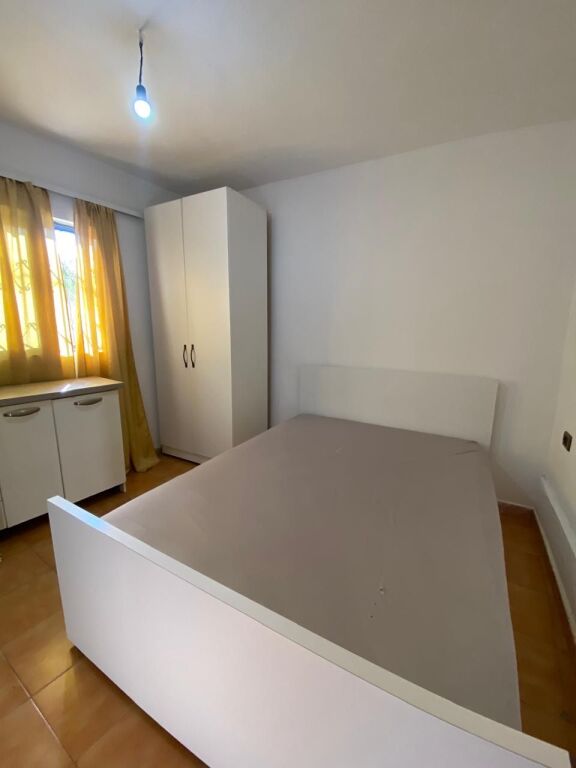 🏠 Apt 1+1 me qera te st Trenit