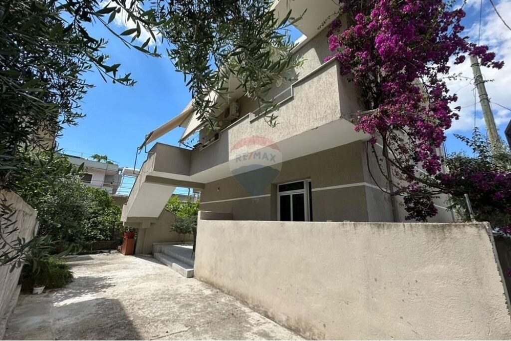 SHTËPI PRIVATE PËR SHITJE – RR. HAXHI XHYHERI, VLORË