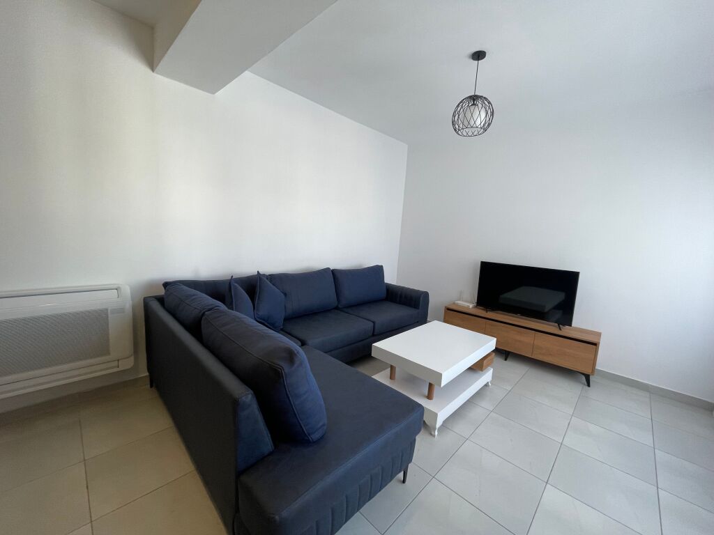 Affitto appartamento 2+1+ posto auto Residenza Kodra Diellit 680€