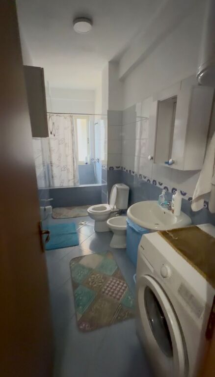 Jepet me Qira Apartament 1+1 Kamez