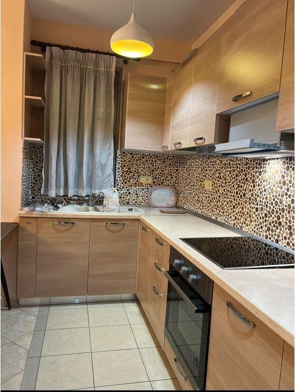 Qera, Apartament 2+1, Kthesa e Kamzes, Tiranë.