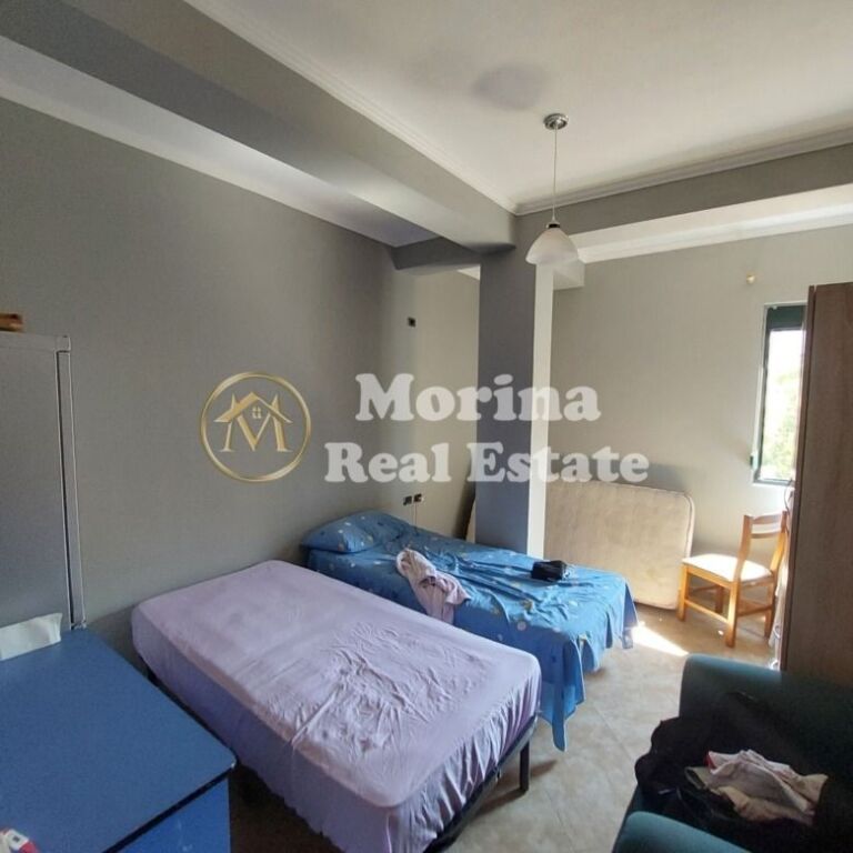 Rent | Private house 2 + 1 | United School | 450 €/month