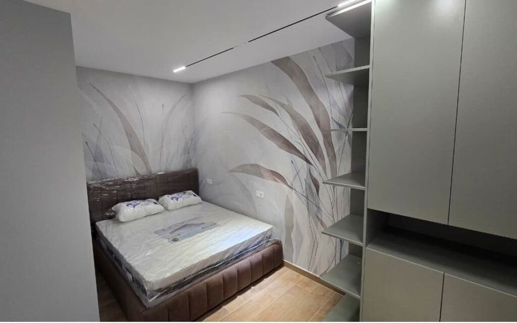 Shiten, 3-Garsoniere, Rruga Mine Peza, Tiranë.