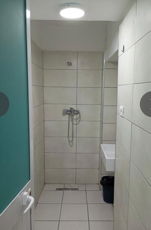 Jepet me qera apartament 1+1, Materniteti i Ri