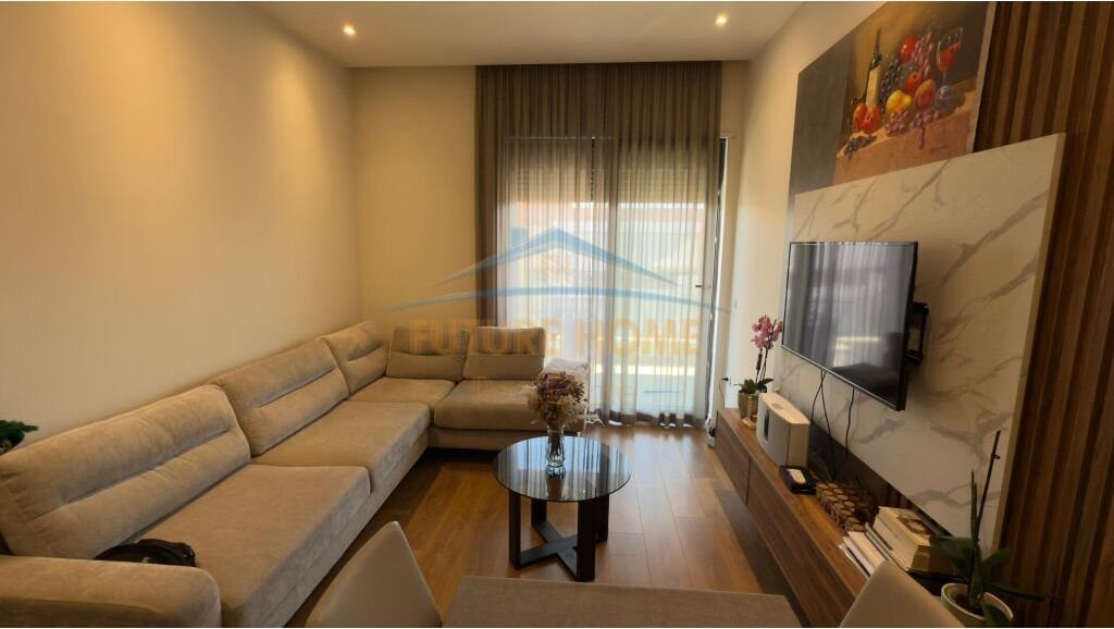 Affitto, Appartamento 1+1, Complesso Delijorgji, Tirana