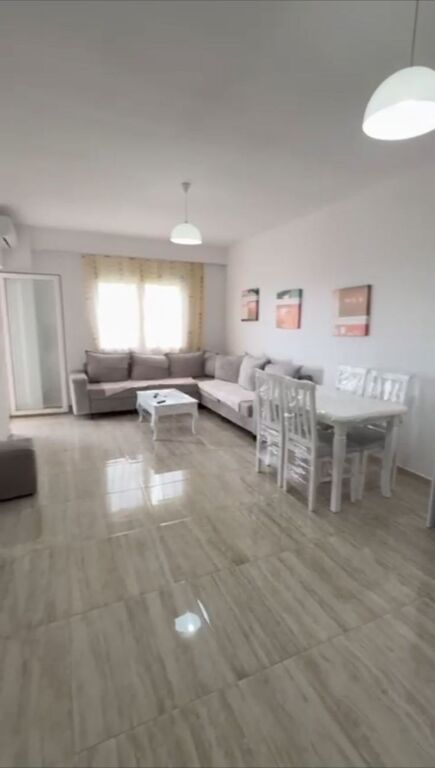 Apartament me qera 1+1