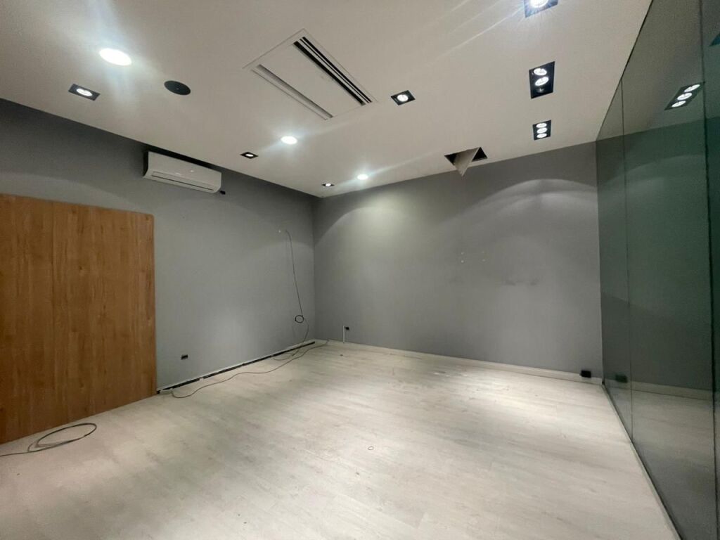 Office for rent in Bllok