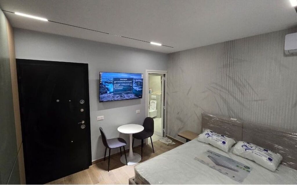 Shiten, 3-Garsoniere, Rruga Mine Peza, Tiranë.