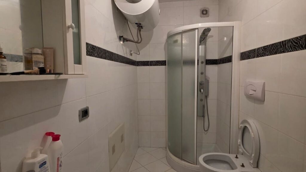 SHITET APARTAMENT 2+1+2 - RRUGA XHANFIZE KEKO, OXHAKU