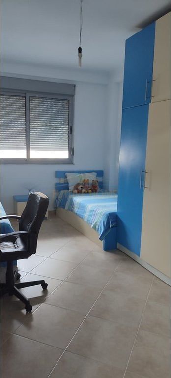 Qera, Apartament 2+1+2+Depo, Rruga e Kavajës, Tiranë