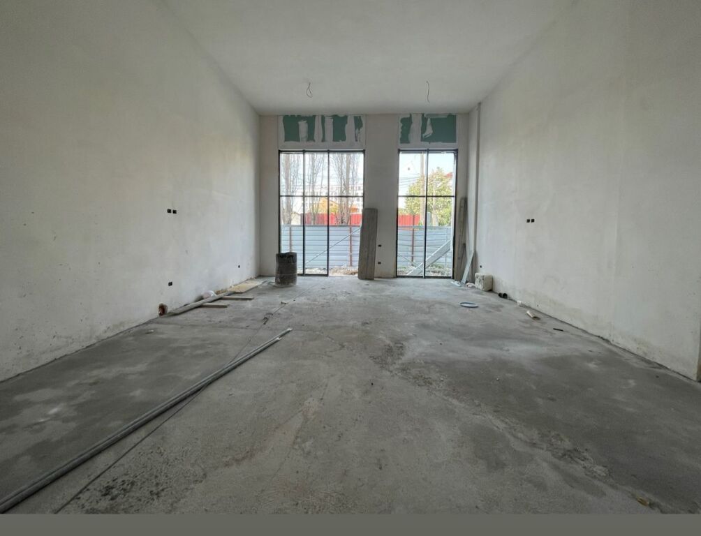 🏡 VILLA INDIPENDENTE IN VENDITA – LAGO DI FARKË