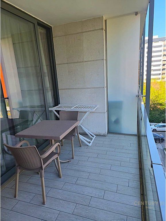 Affittasi appartamento moderno 2+1+2 nella residenza Fiori di Bosko, al terzo piano di un palazzo di qualità.