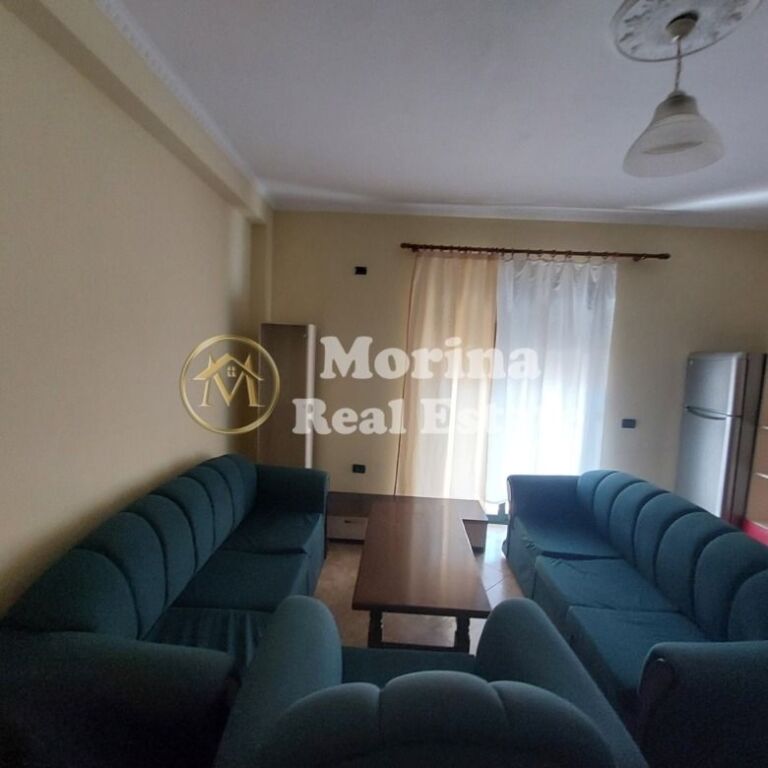 Rent | Private house 2 + 1 | United School | 450 €/month