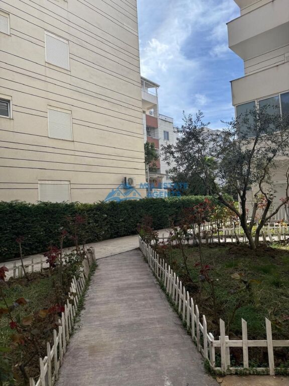 Apartament 1+1 në Qerret