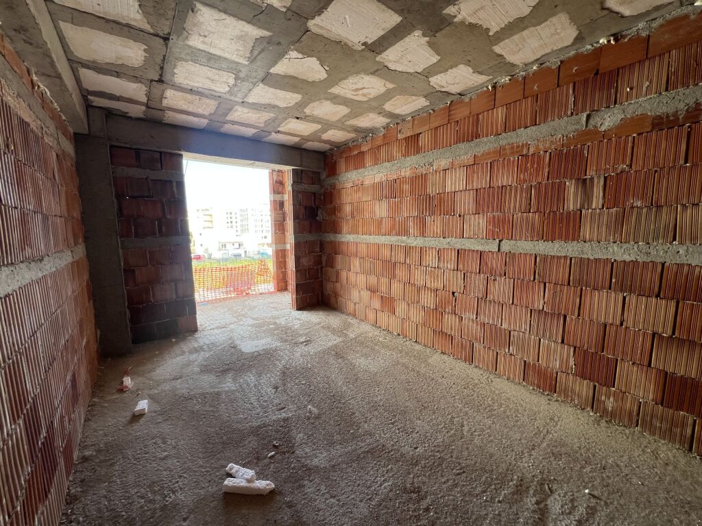 Shitet garsoniere ne Golem!