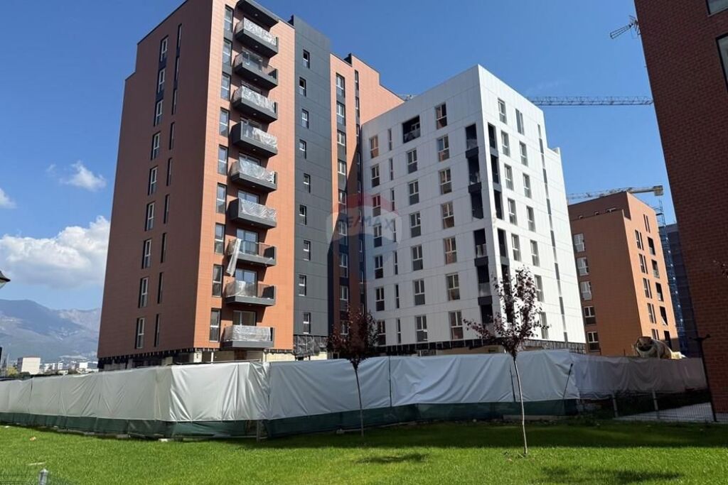 Apartament luksoz ne shitje tek Bulevardi i Ri!