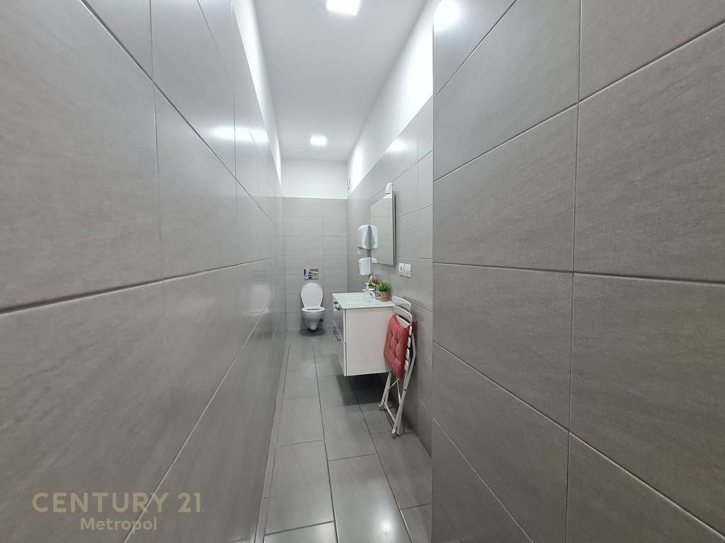 FOR RENT COMMERCIAL SPACE 120m, PARIS MUNICIPALITY!