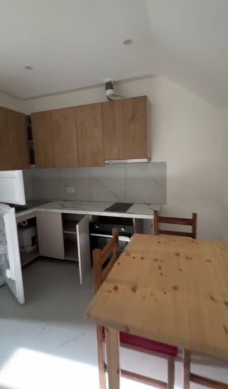 🏠 Appartamento 1+1 in Affitto sopra il Complesso Grand, Tirana