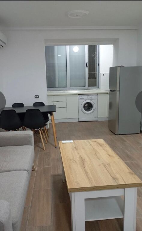 Jepet me qera apartament 1+1, Materniteti i Ri