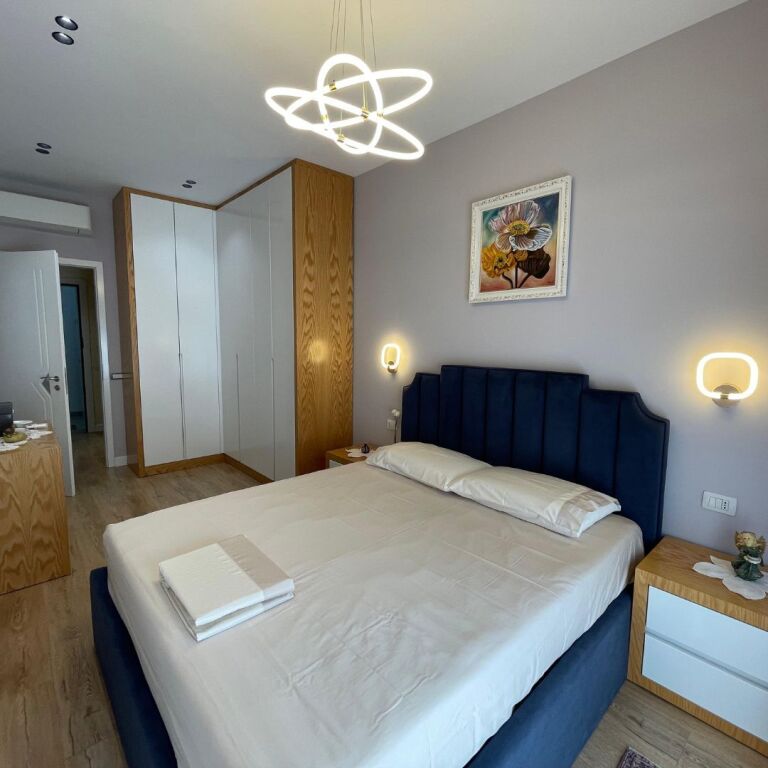 Apartament 1+1 per qira tek Kompleksi Kontakt, 21 Dhejtori Cmimi: 65.000 leke/muaj