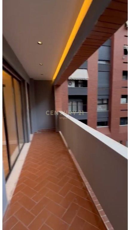 Apartament 2+1+2 per shitje tek Hipoteka