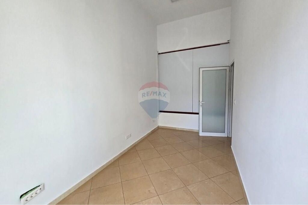 Office - For Sale - Kavaja Street, Tirana