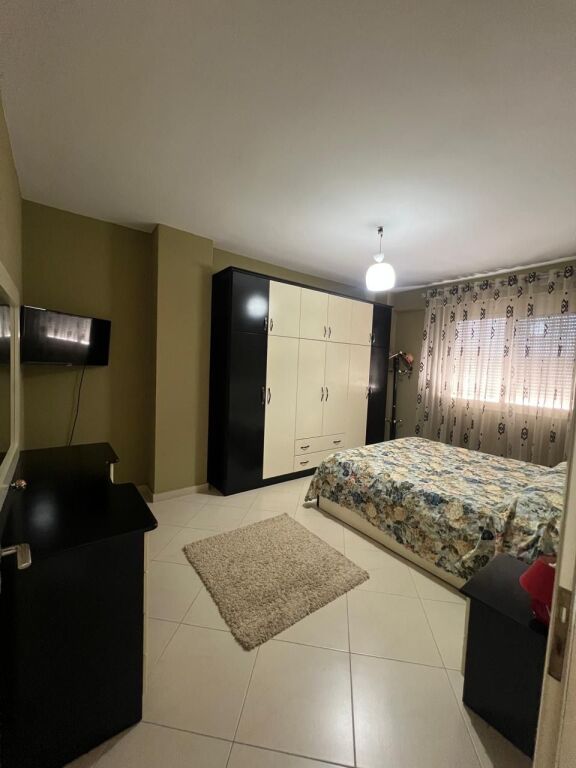 Jepet me qira apartament 2+1 tek Kazazi ne Durres
