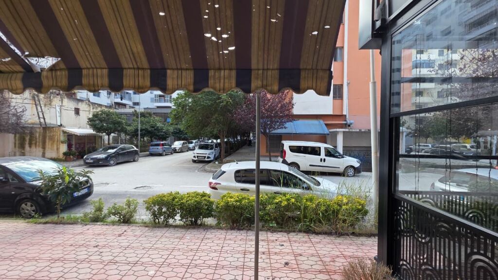 🔥 AMBIENT TREGTAR ME QIRA – SUPER MUNDËSI BIZNESI! 🔥