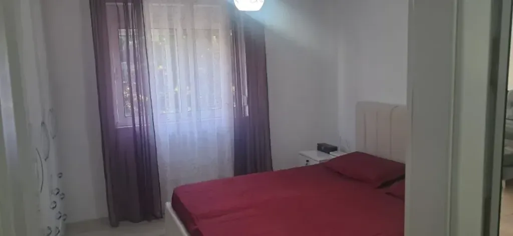 Apartament 1+1 me qera ne Xhamllik tek Ish Profarma