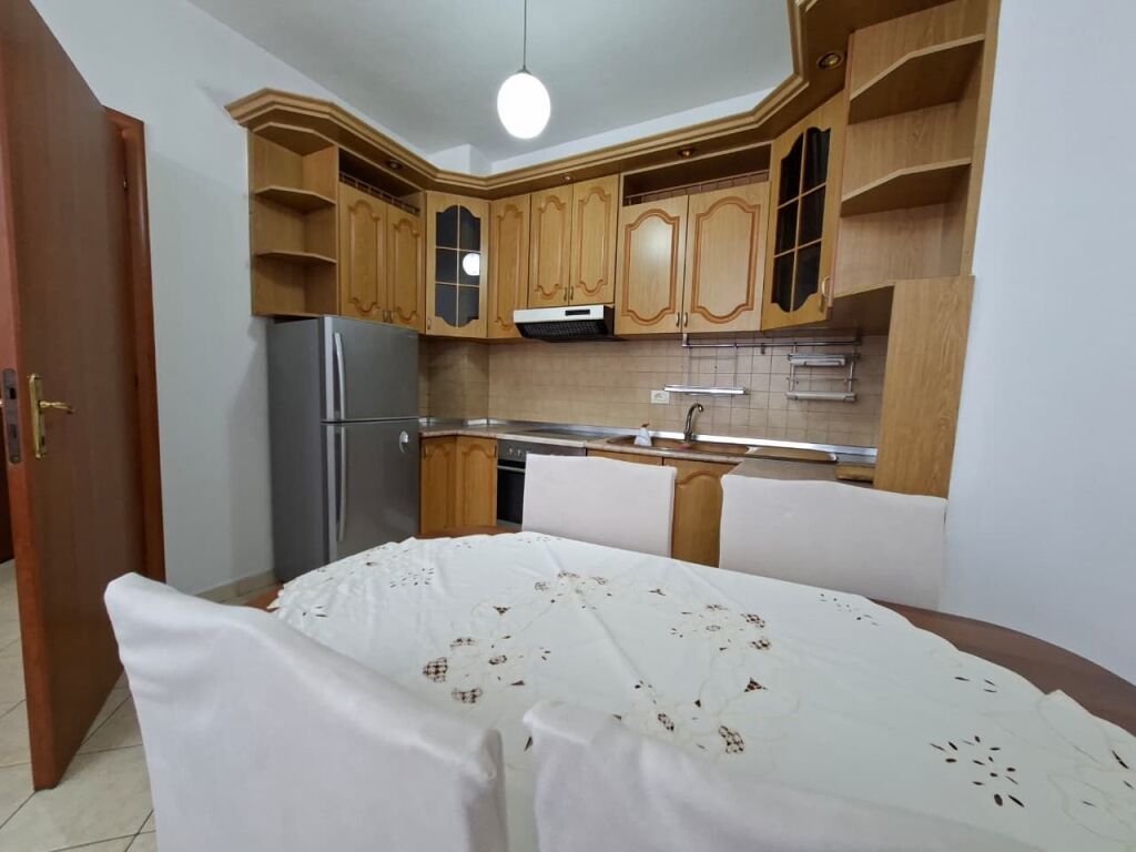 🏠 In Affitto: Appartamento 3+1+2 Bagni (📍Zona Stazione / Harry Fultz) 🔥 Posizione Strategica | ✨ Prima volta in affitto 💶 Prezzo: 72.000 ALL / Mese