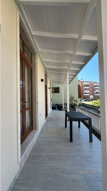 Appartamento in affitto con 2 camere da letto, 1 bagno e 2 posti auto, vicino al Giardino Botanico!