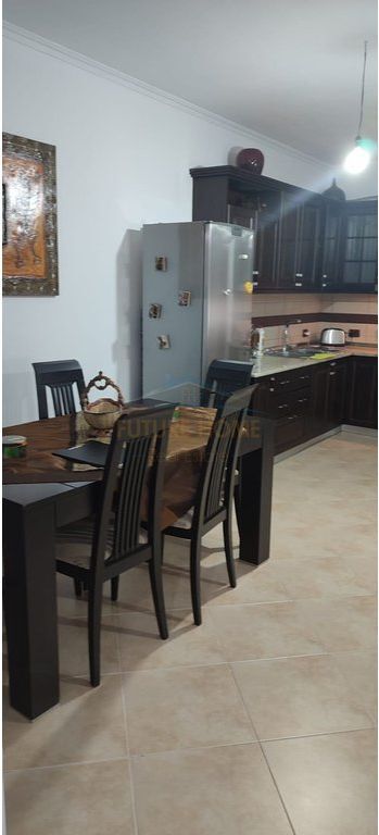 Qera, Apartament 2+1+2+Depo, Rruga e Kavajës, Tiranë