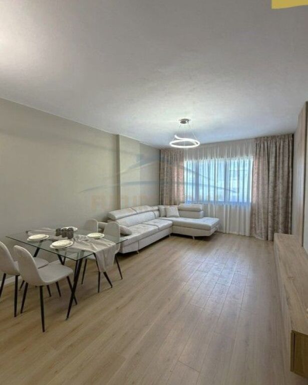 Shitet, Apartament 1+1, Unaza e Re