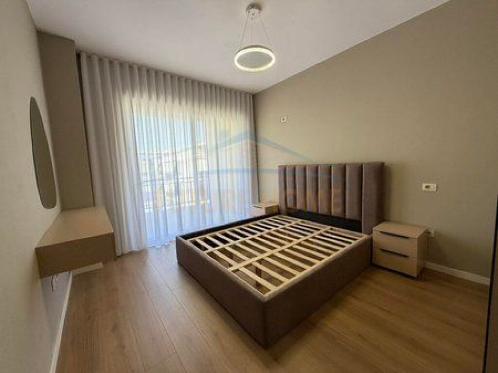 Shitet, Apartament 1+1, Unaza e Re