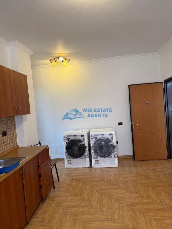 Apartament 1+1 për shitje në Golem