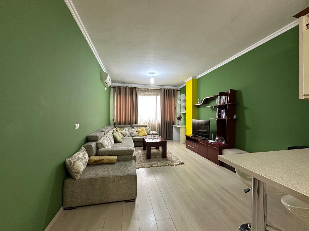 JEPET ME QERA 1+1 JOKLIN PERSI YZBERISHT 400 Euro