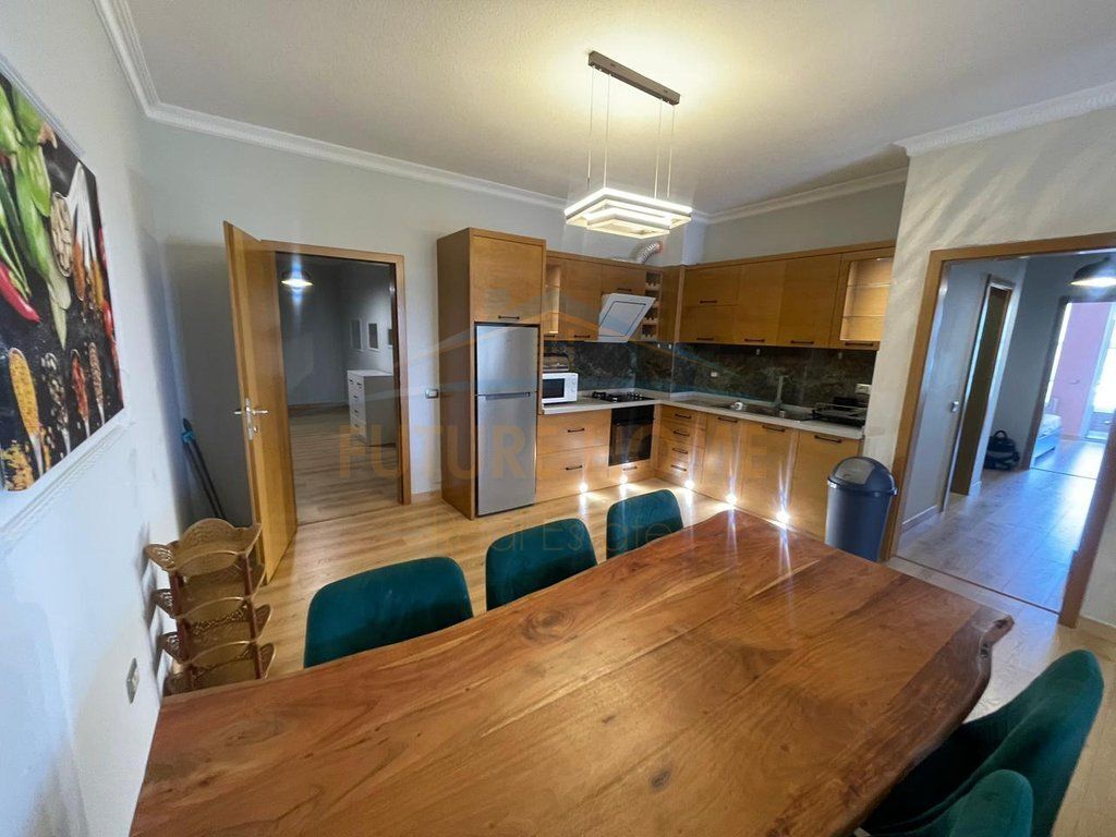 Qera, Apartament 3+1+2, Liqeni i Thatë, Tiranë