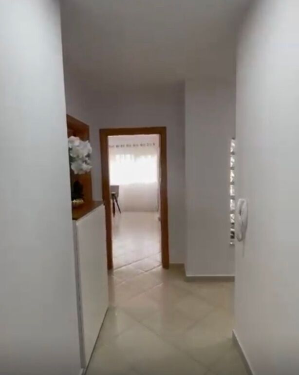 Jepet apartment 2+1 me qira tek Vasil Shanto!