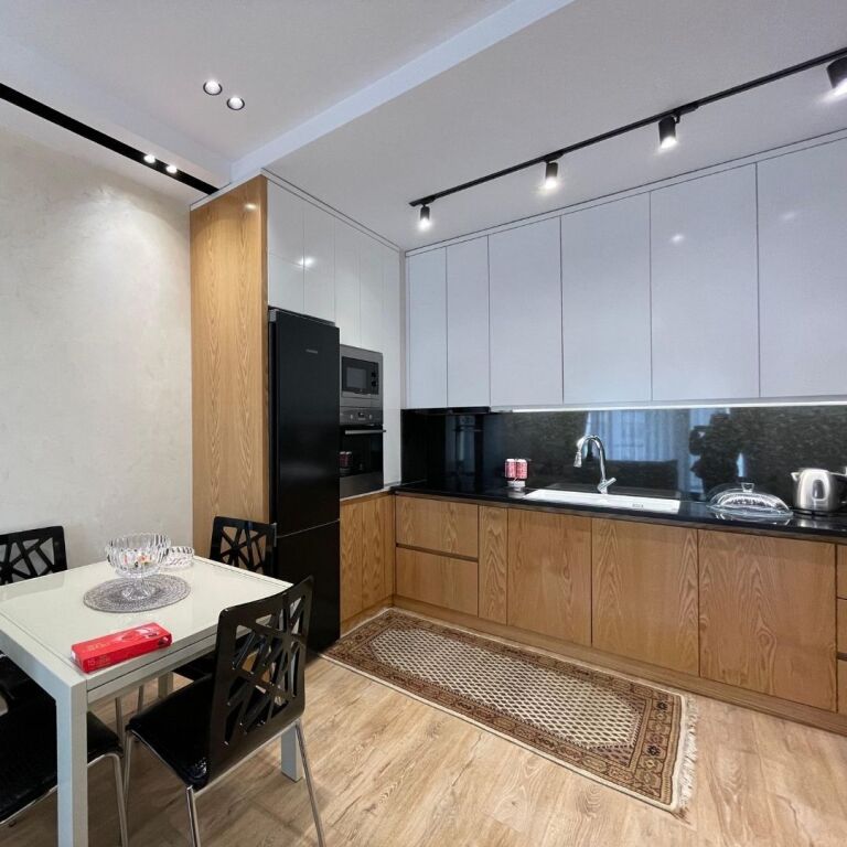 Apartament 1+1 per qira tek Kompleksi Kontakt, 21 Dhejtori Cmimi: 65.000 leke/muaj