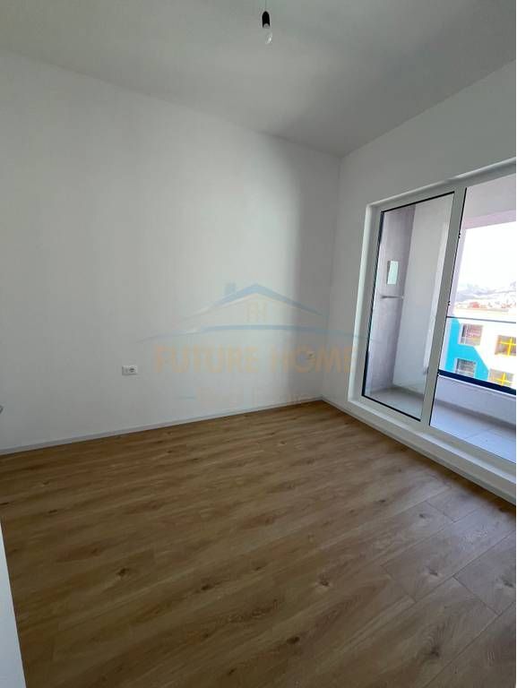 For sale, Apartment 1+1, Kadiu Complex, Tirana.
